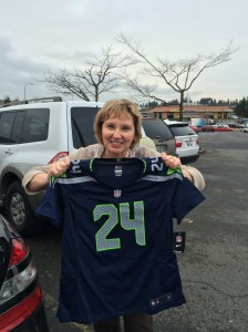 Lor-Dogg (aka MOM) LOVES her Beat Mode! GO HAWKS!